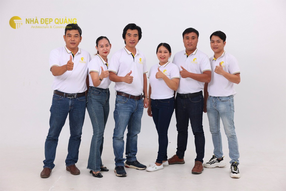 Nhà Đẹp Quảng tự hào sở hữu đội ngũ kiến trúc sư tài năng, với nhiều năm kinh nghiệm trong ngành